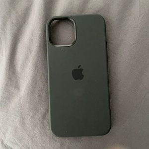 iPhone 12/12 pro silicone case with MagSafe